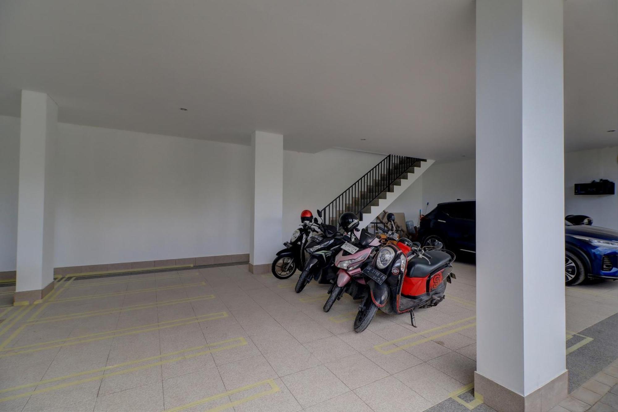 Hotel Oyo Life 92854 The Danari House Seminyak (Bali)